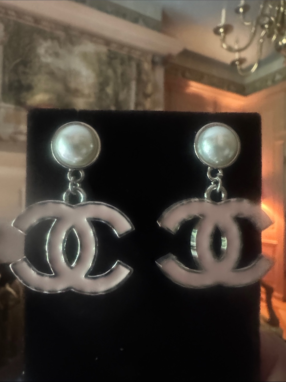 Earrings flex Pearl Top Pink enamel,  Interlocking CC Drop